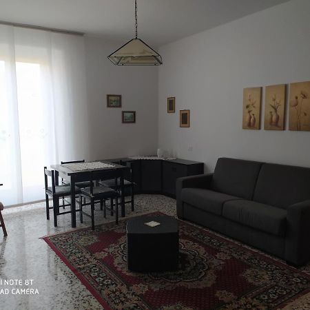 Al Cinema Apartment Scerni Bagian luar foto