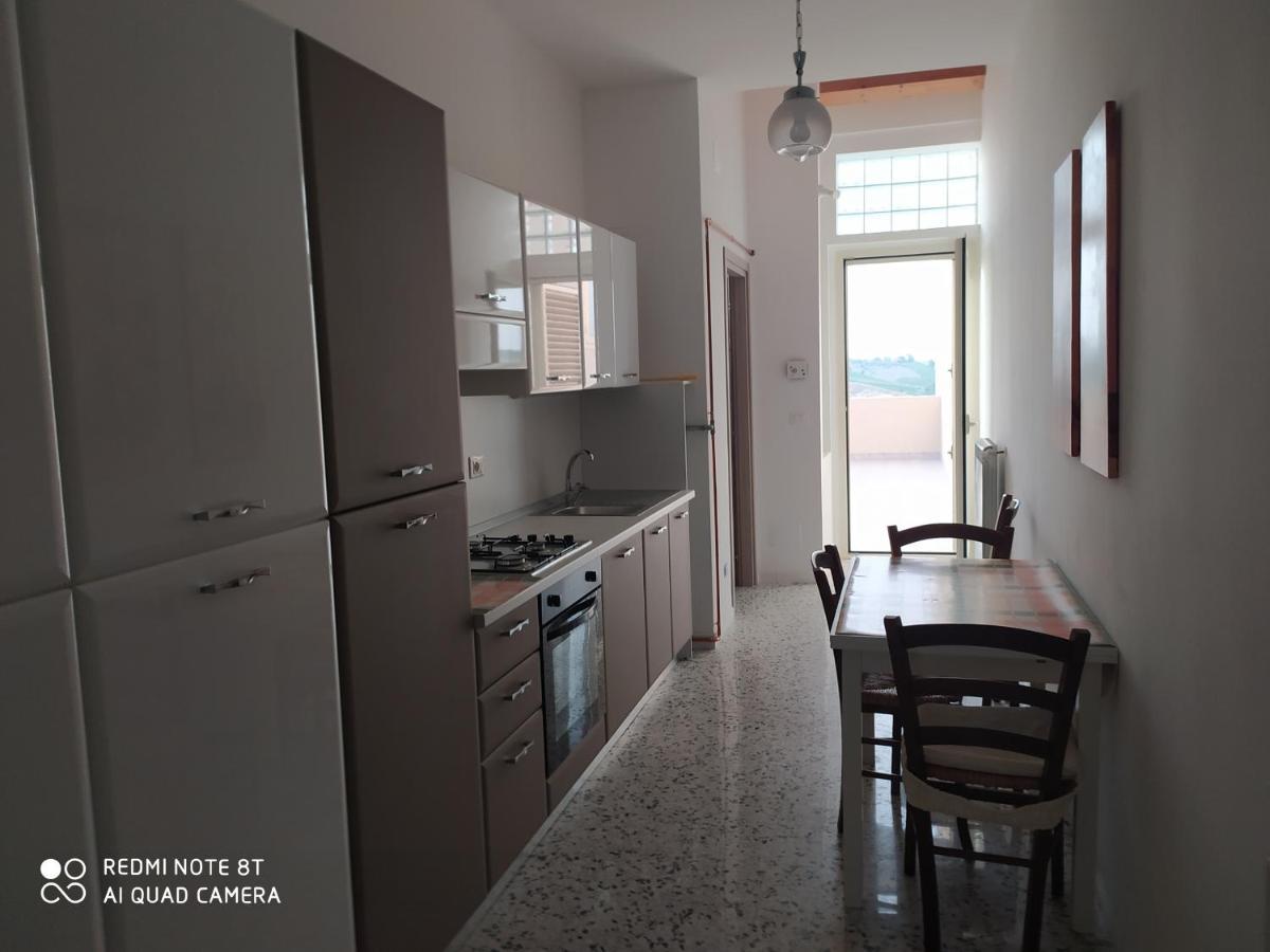 Al Cinema Apartment Scerni Bagian luar foto