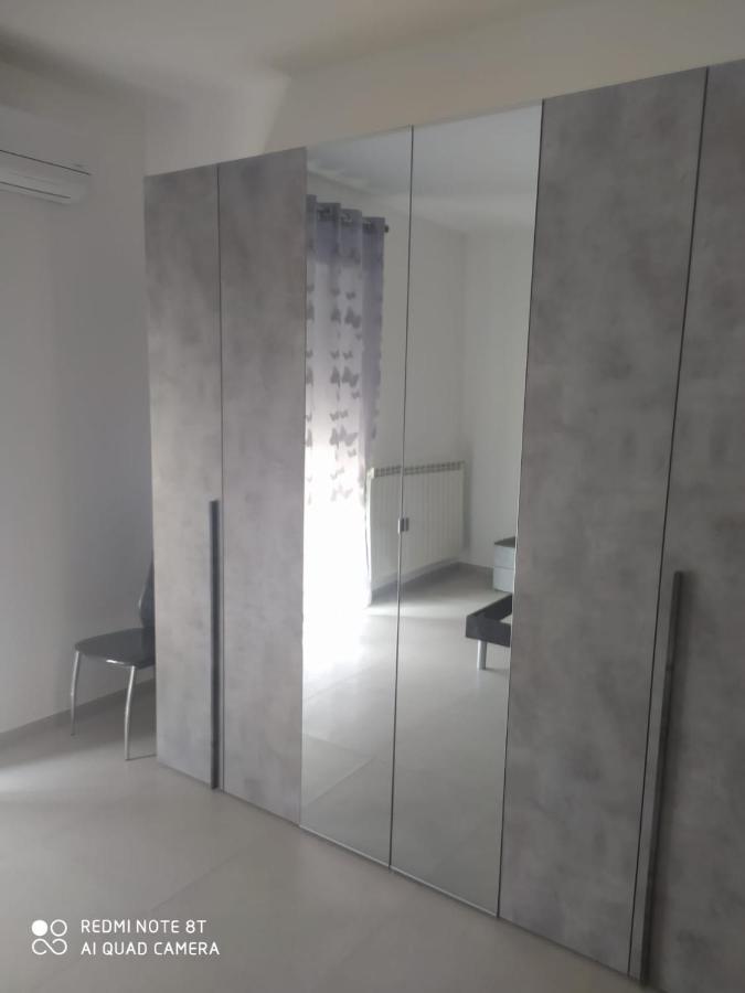 Al Cinema Apartment Scerni Bagian luar foto