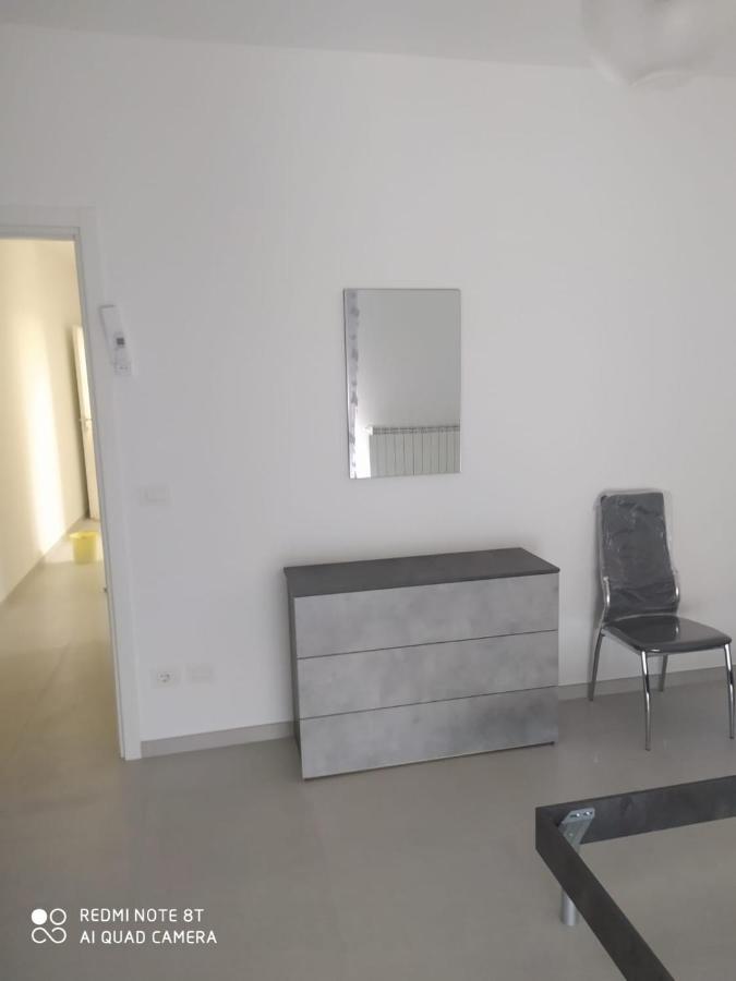 Al Cinema Apartment Scerni Bagian luar foto